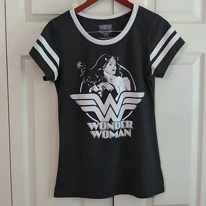 Wonder Woman t-shirt girls size 12 grey